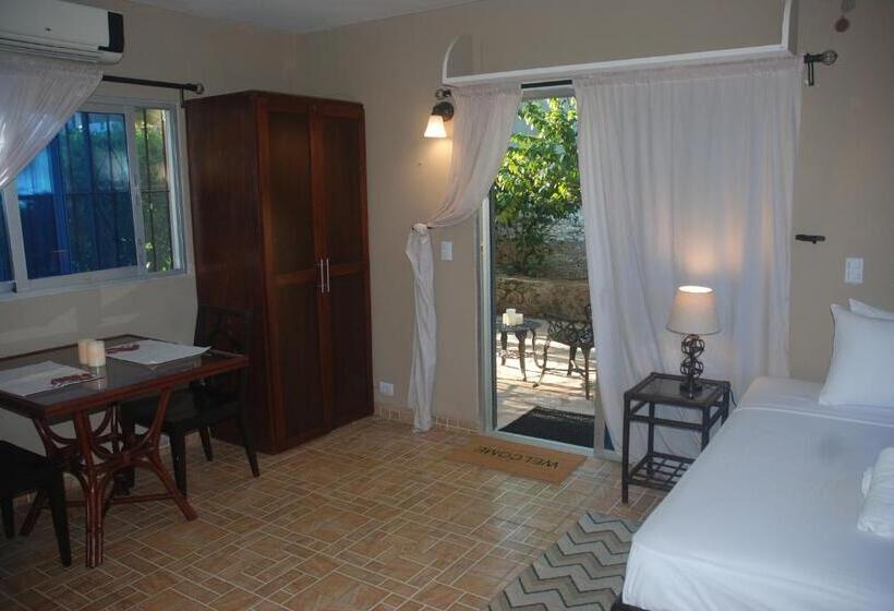 استودیوی استاندارد, E&j Boutique Residences