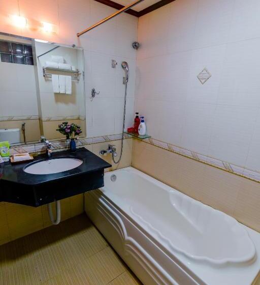 Deluxe Room, A25 Hotel   61 Lương Ngọc Quyến