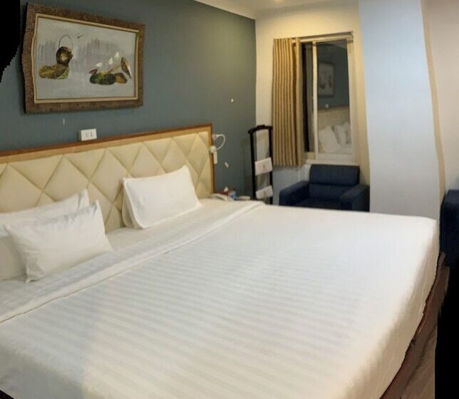 Deluxe Room, A25 Hotel   61 Lương Ngọc Quyến