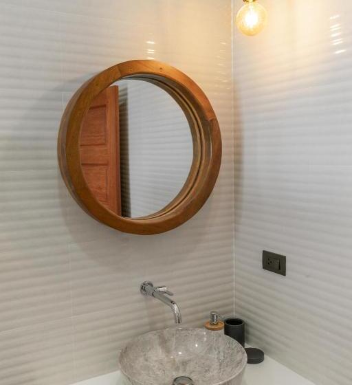 اتاق استاندارد با چشم‌انداز دریا, Baan Talay Resort & Yoga