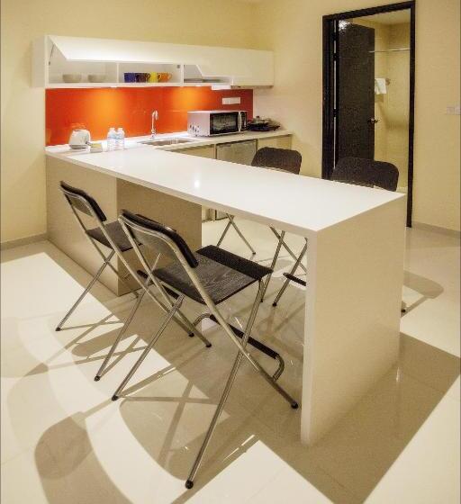 带2个卧室的公寓, Cathayana