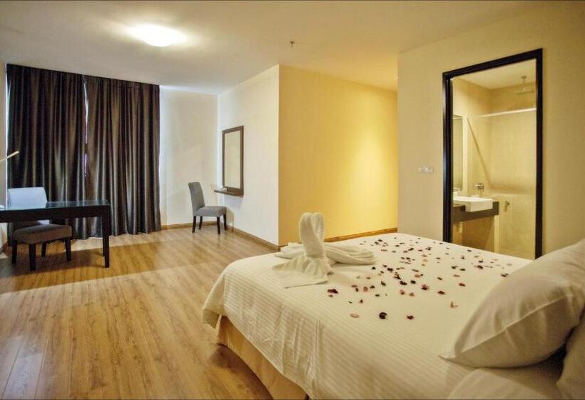 带2个卧室的公寓, Cathayana