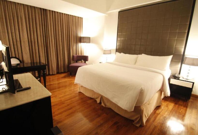 Habitació Deluxe, Diradja