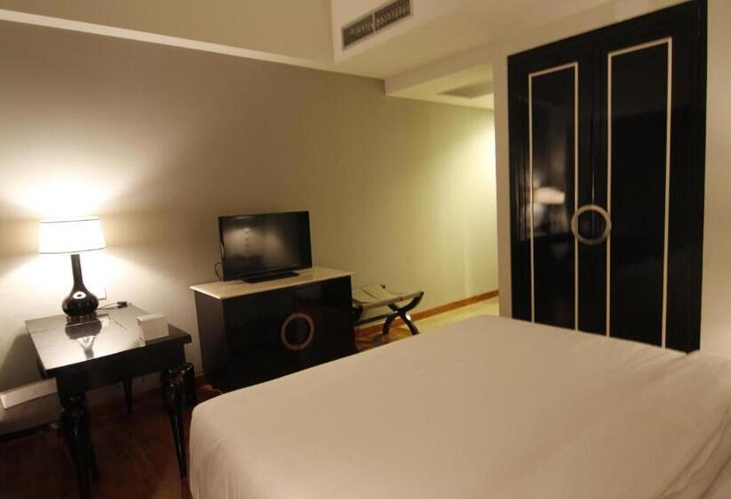 Junior Suite, Diradja