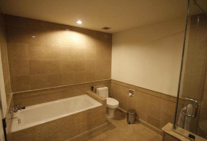 Junior Suite, Diradja