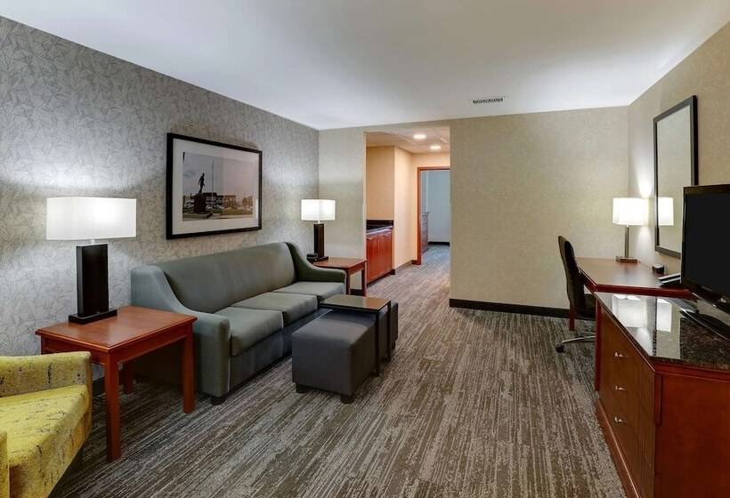 جناح لذوى الاحتياجات الخاصة, Drury Inn & Suites Independence Kansas City