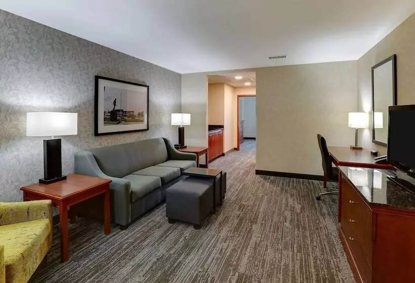 身障者適用スイートルーム, Drury Inn & Suites Independence Kansas City