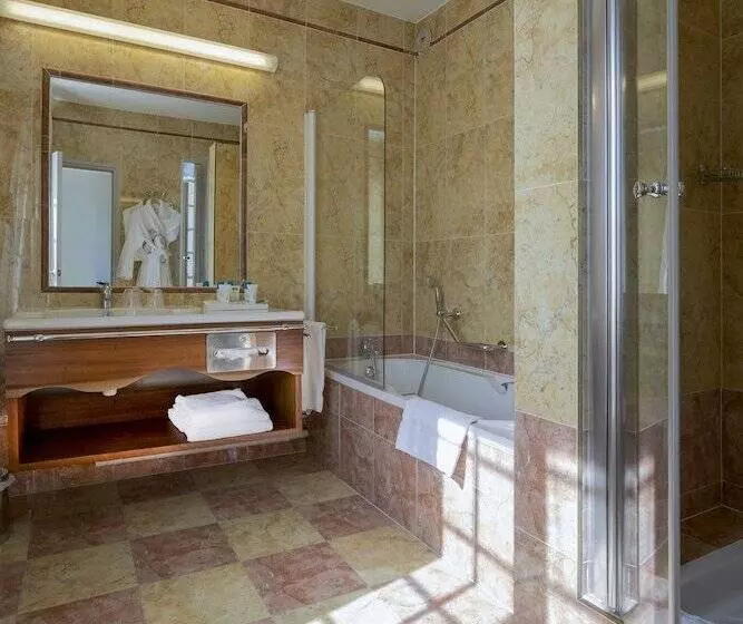 Classic-huone, Grand Hôtel & Spa Uriage
