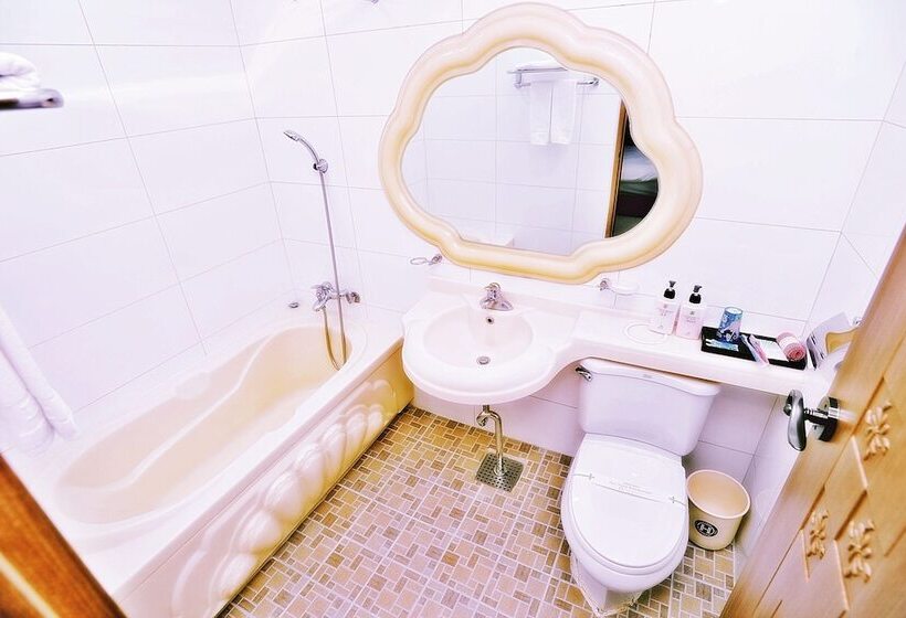 디럭스 룸, Highfere