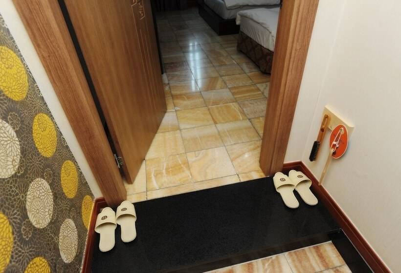 디럭스 룸, Highfere