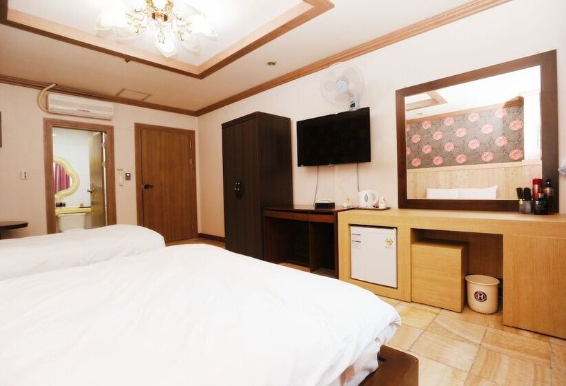 디럭스 룸, Highfere