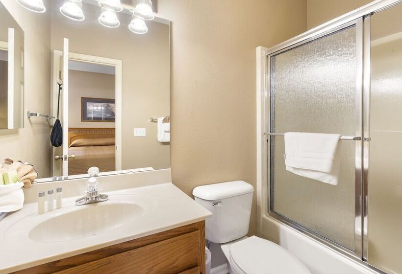 إستوديو قياسى, Stonebridge Village Resort