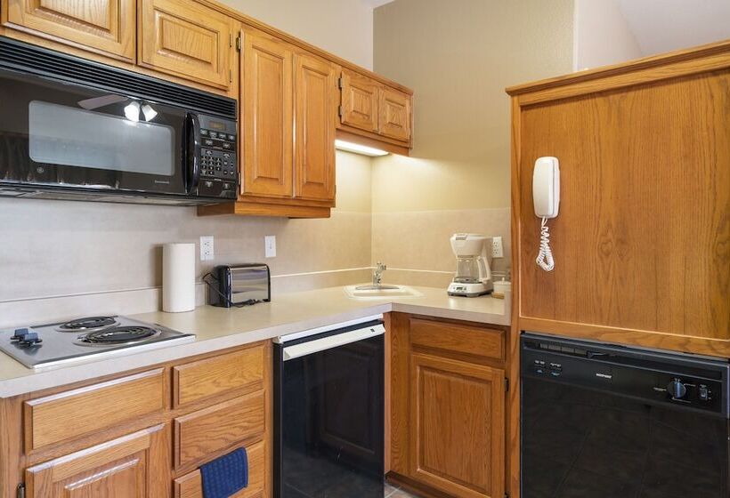 إستوديو قياسى, Stonebridge Village Resort