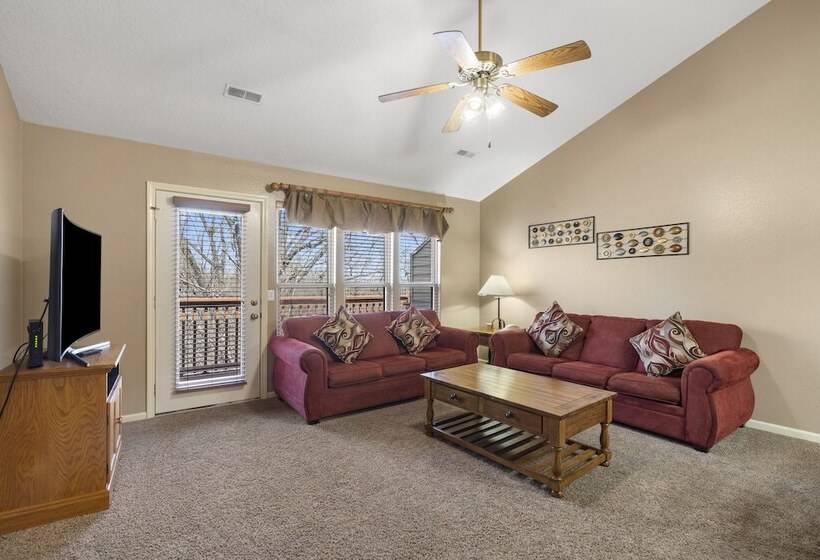 شقة غرفة واحدة, Stonebridge Village Resort