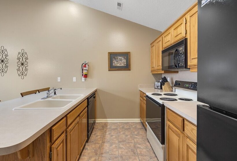 شقة غرفة واحدة, Stonebridge Village Resort