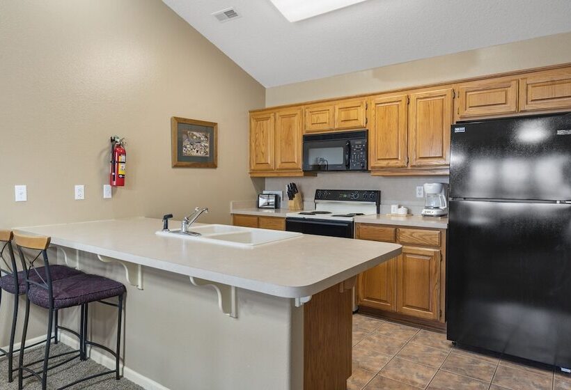 شقة غرفة واحدة, Stonebridge Village Resort