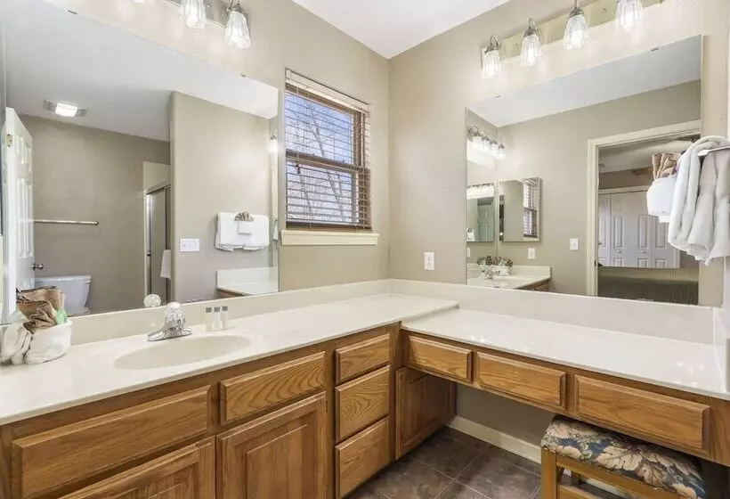 ２ベッドルームアパートメント, Stonebridge Village Resort