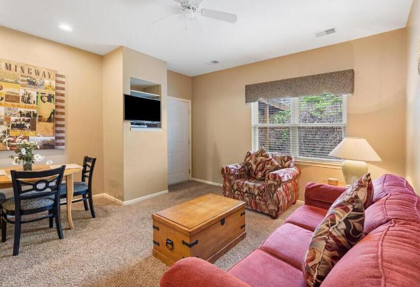 شقة غرفتين, Stonebridge Village Resort