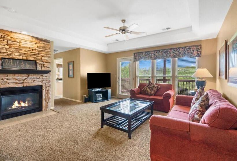 شقة غرفة واحدة, Stonebridge Village Resort