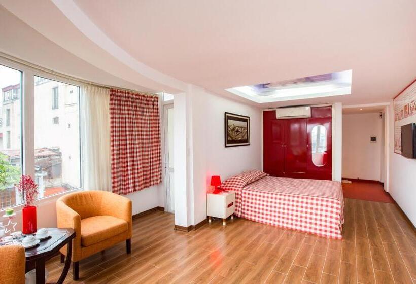 اتاق لوکس با چشم‌انداز شهر, Thang Long Espana