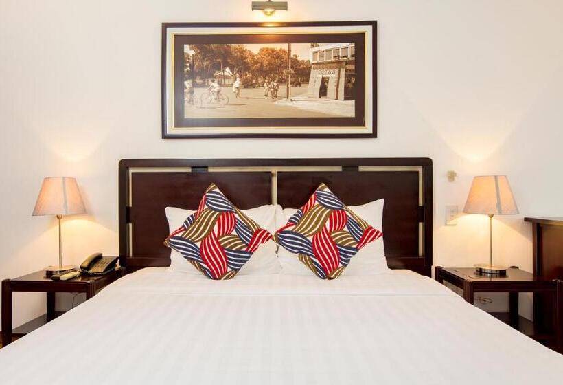 اتاق لوکس, Thang Long Espana