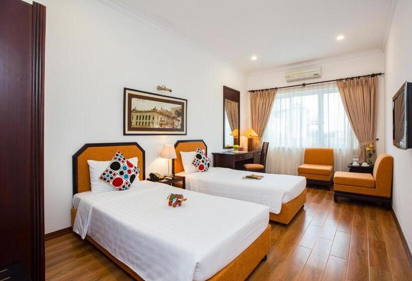 اتاق لوکس, Thang Long Espana