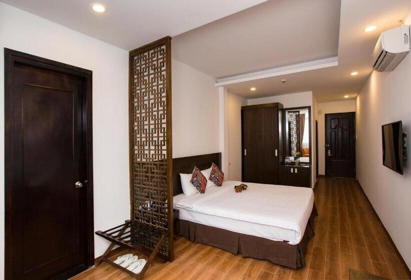 سوییت خانوادگی, Thang Long Espana