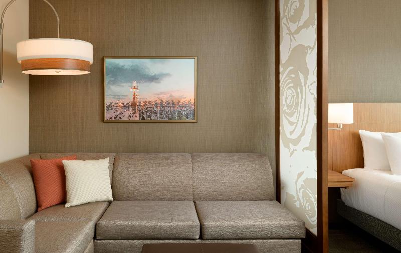 اتاق لوکس, Thang Long Espana