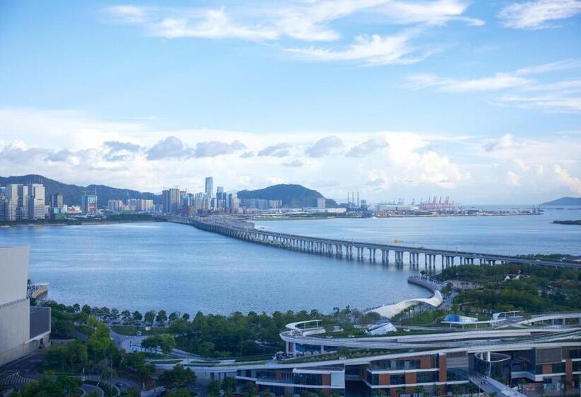 اتاق اجرایی با تخت بزرگ, Jw Marriott Hotel Shenzhen Bao An International Airport