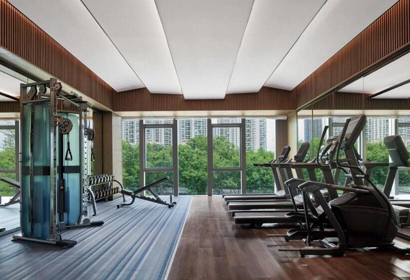 Номер Клуб Кровать Кинг, Jw Marriott Hotel Shenzhen Bao An International Airport