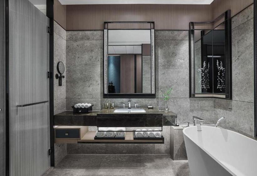 غرفة كلوب سرير كينج, Jw Marriott Hotel Shenzhen Bao An International Airport