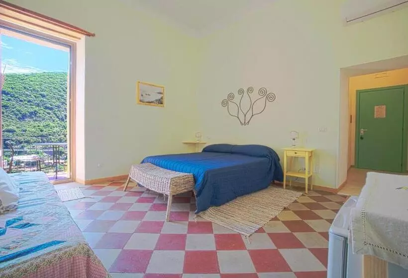 バルコニー付きスタンダードトリプルルーム, La Casa Sul Blu Albergo Diffuso