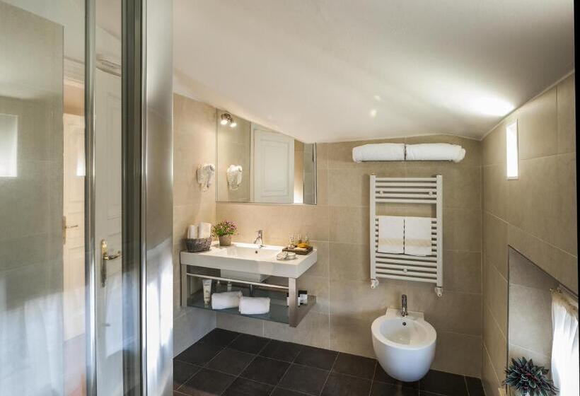 Chambre Supérieure, La Villa