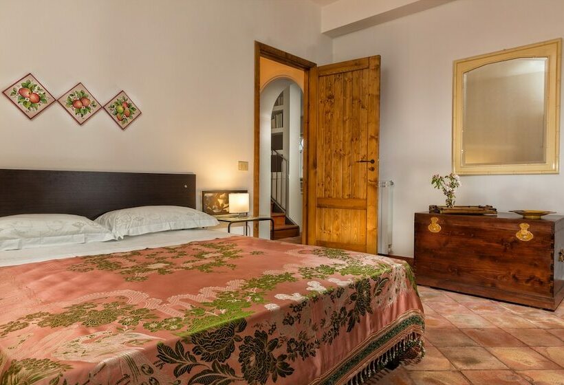 חדר סטנדרט, Nake Residenza Artistica