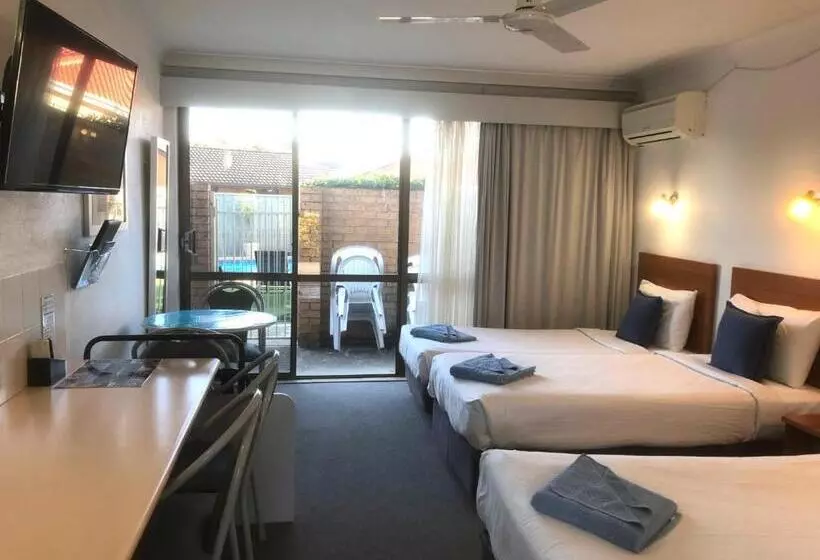 スイート（家族用）, Port O Call Motel