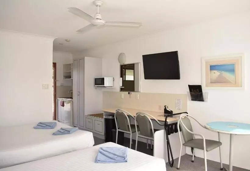 スイート（家族用）, Port O Call Motel