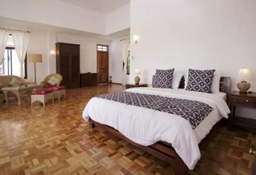 اتاق اجرایی, Sea Dream Resorts