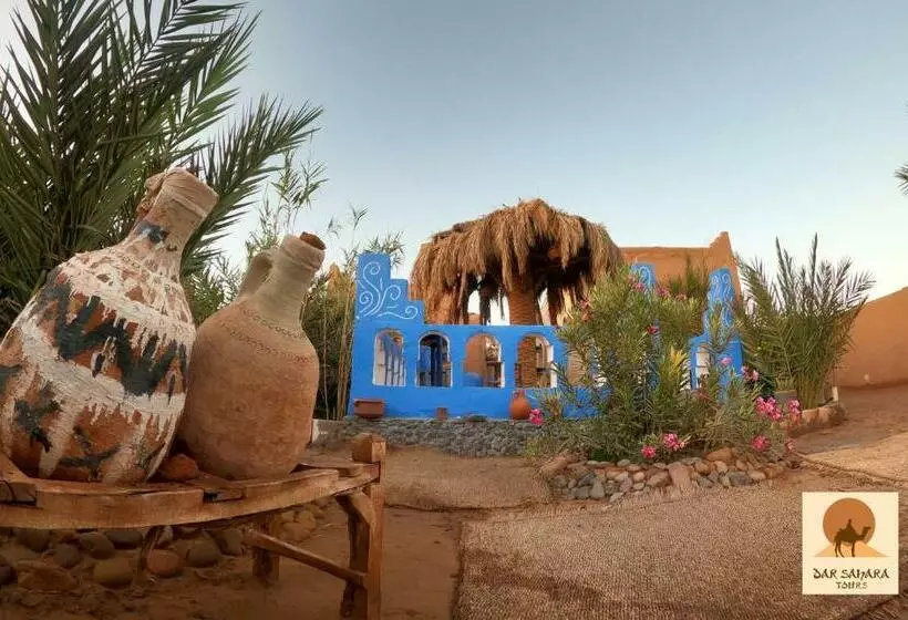 庭の見えるスタンダードトリプルルーム, Auberge Kasbah Dar Sahara Tours