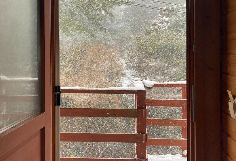 Quarto Deluxe, Breakfast At Tiffany S Pension