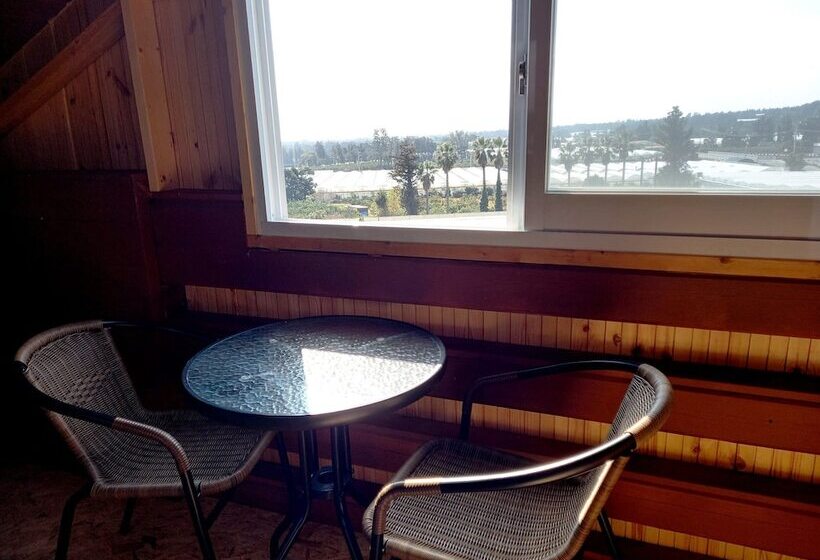 Quarto Deluxe, Breakfast At Tiffany S Pension