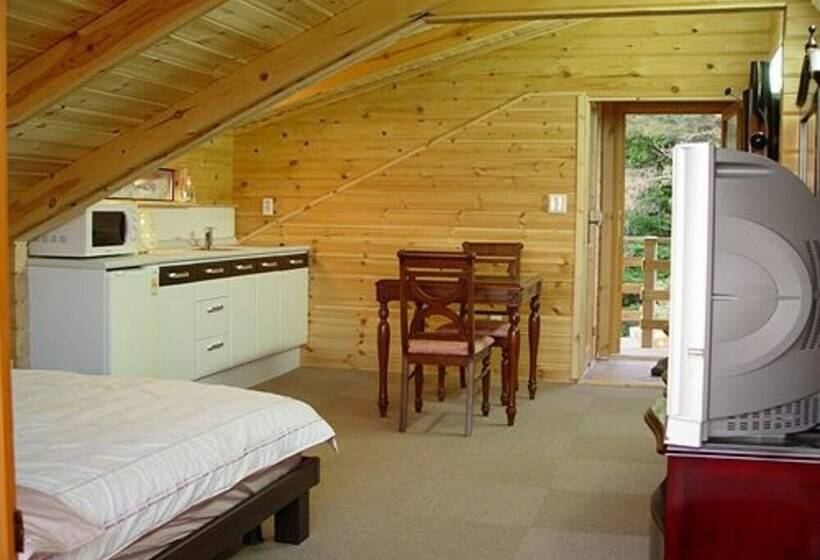 Quarto Deluxe, Breakfast At Tiffany S Pension