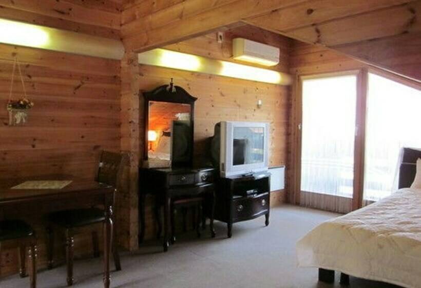 Quarto Deluxe, Breakfast At Tiffany S Pension