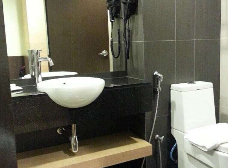 חדר סופריור, C Haya