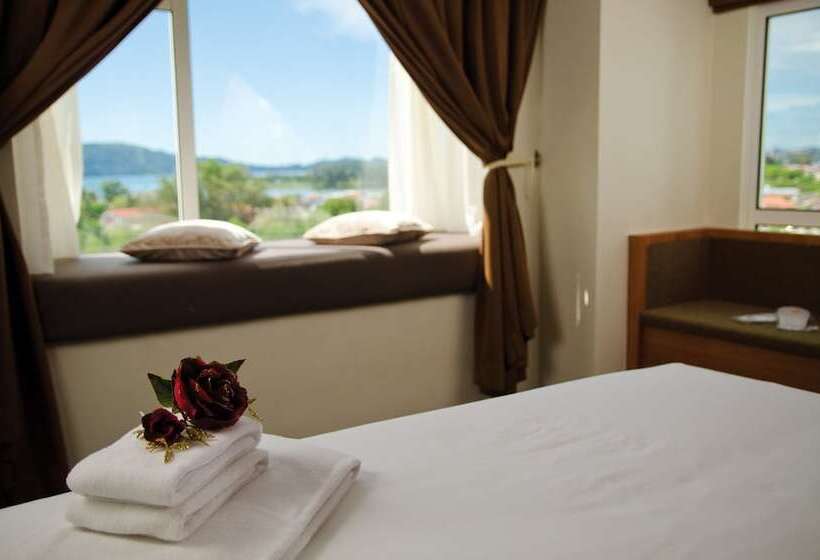 חדר סופריור, C Haya