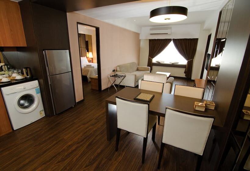 סוויטה משפחתית, C Haya