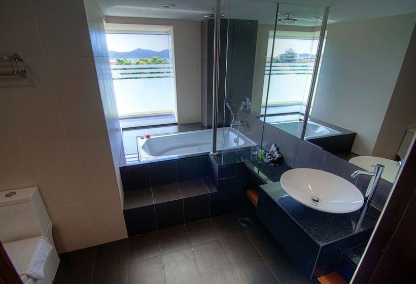 סוויטה משפחתית, C Haya