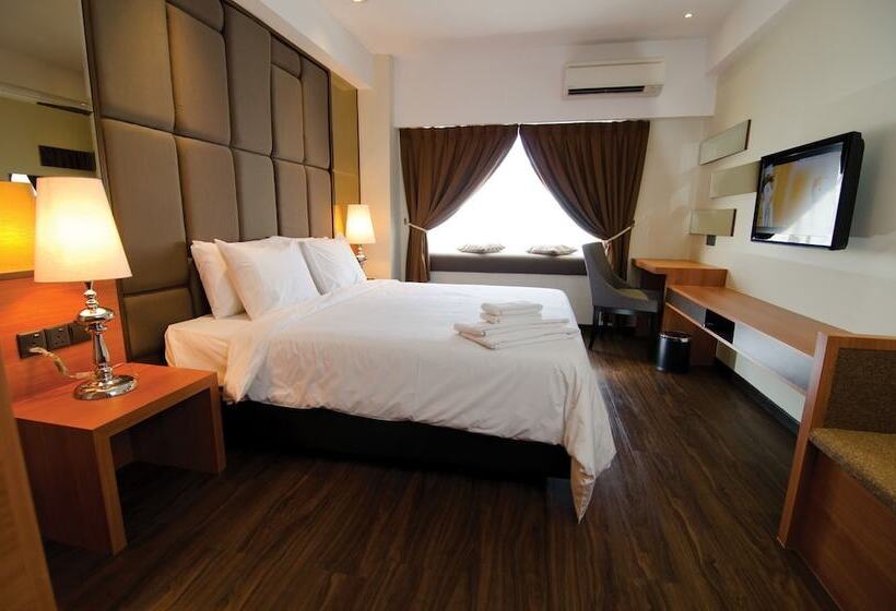 סוויטה משפחתית, C Haya