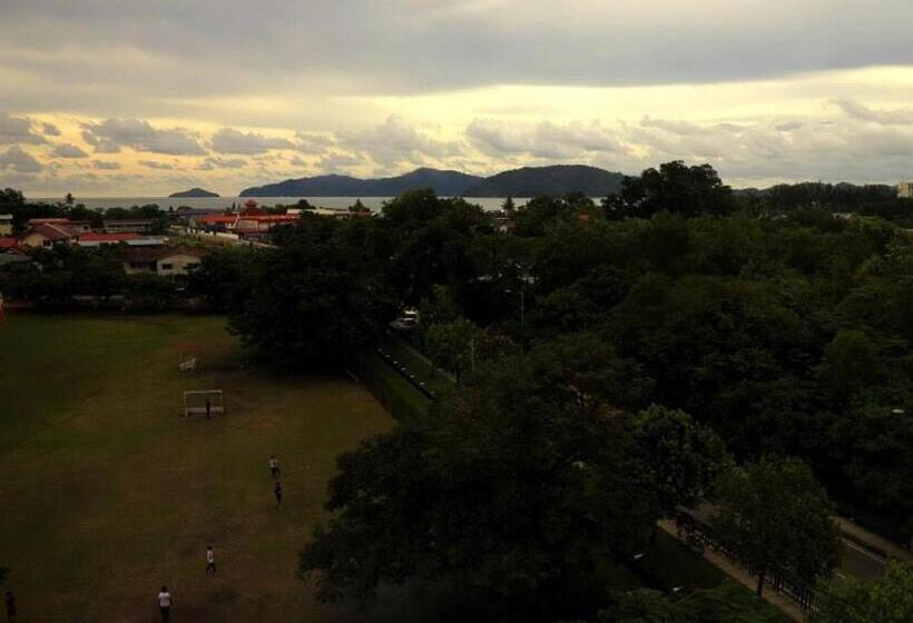 סוויטה אקזקיוטיב, C Haya