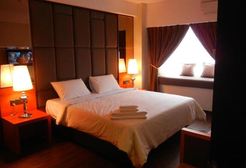 סוויטה משפחתית, C Haya