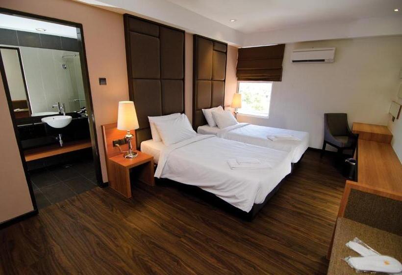 סוויטה משפחתית, C Haya